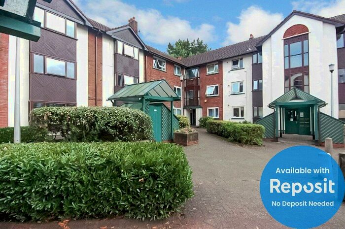 3 Bedroom Flat To Rent In Squires Court, Canterbury Gardens, Salford, M5