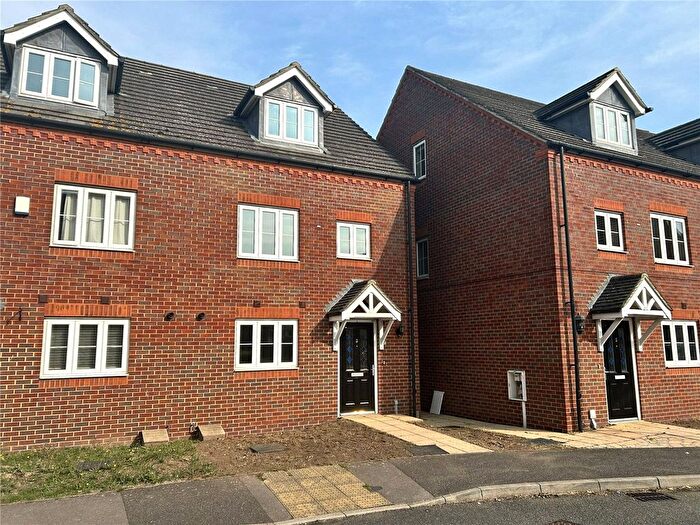 4 Bedroom Semi-Detached House For Sale In Quarry Close, Gravesend, Kent, DA11