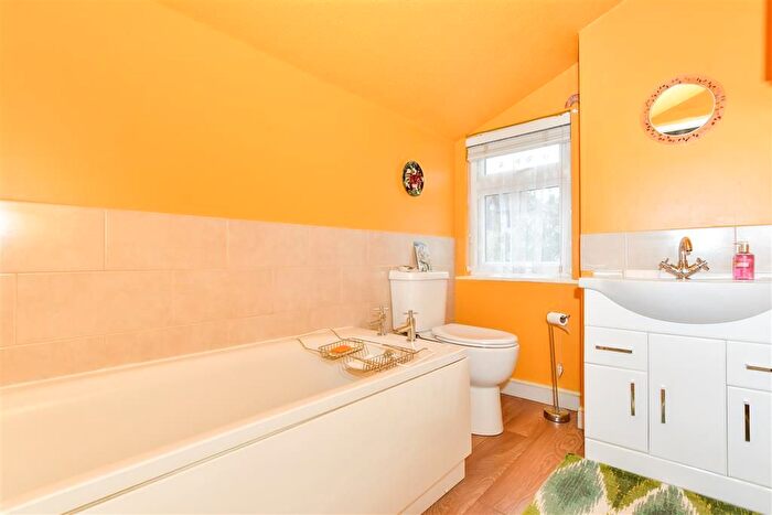 2 Bedroom End Of Terrace House For Sale In Eastgate Terrace, Rochester, Kent, ME1