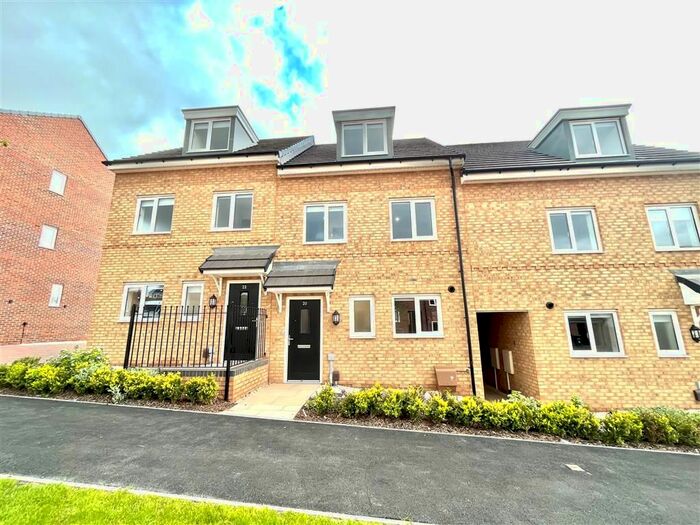 3 Bedroom Property To Rent In Harviston Avenue, Gedling, Nottingham, NG4