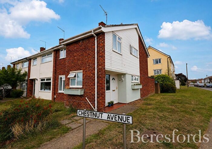4 Bedroom End Of Terrace House For Sale In Chestnut Avenue, Heybridge, CM9