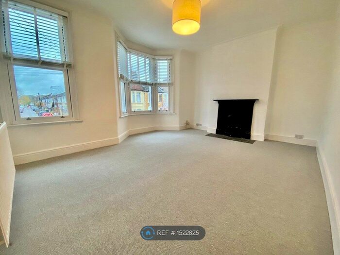 1 Bedroom Flat To Rent In Radlix Road, London, E10