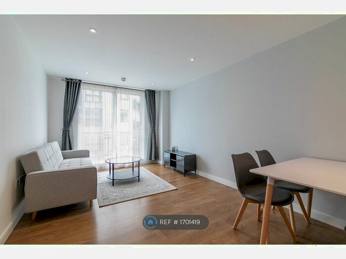 2 Bedroom Flat To Rent In Hudson House, London, E3