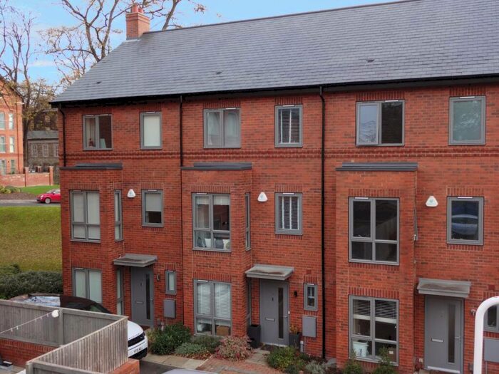 4 Bedroom House To Rent In Sandringham Drive, Headingley, Leeds, LS6