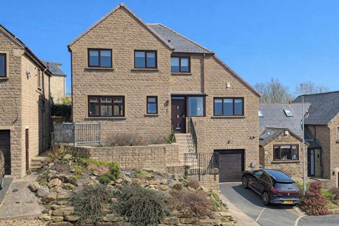 4 Bedroom Detached House For Sale In Bankfield Grange, Greetland, Halifax, West Yorkshire, HX4
