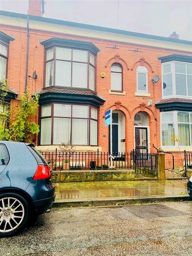 5 Bedroom Property To Rent In Hermitage Road, Crumpsall, Manchester, M8
