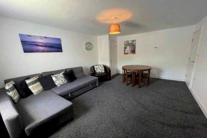 2 Bedroom Flat To Rent In Stone Row, Saltburn-By-The-Sea, TS13