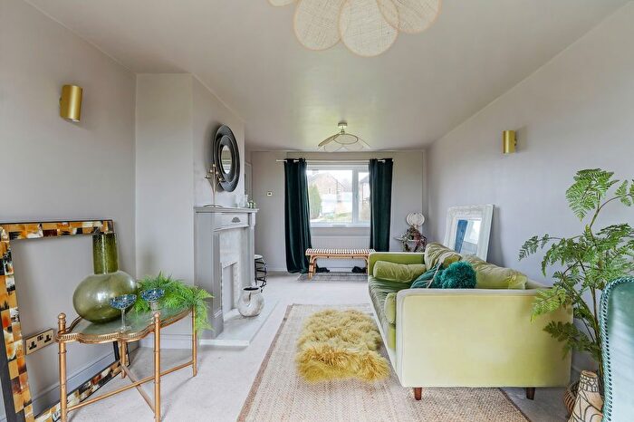 3 Bedroom Terraced House To Rent In Arnold Avenue, Charnock, S12