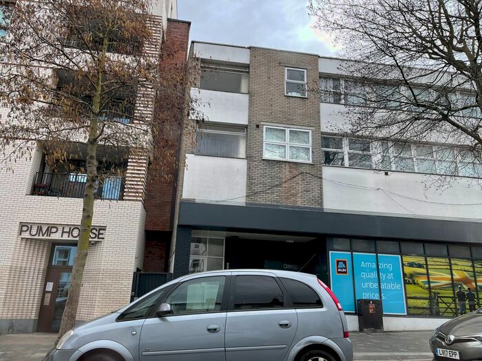 2 Bedroom Flat To Rent In Station Road, South Norwood, SE25