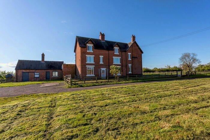6 Bedroom Farmhouse To Rent In Moreton Wood, Whitchurch, Shropshire, SY13