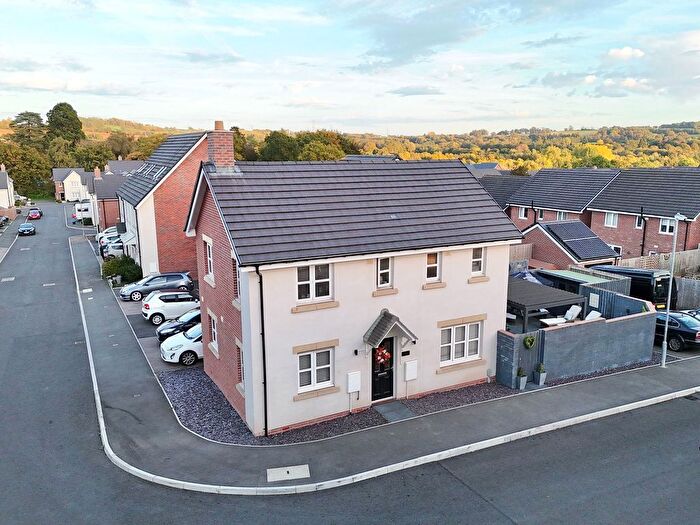 3 Bedroom Detached House For Sale In Bowcott Avenue, Abergavenny, NP7