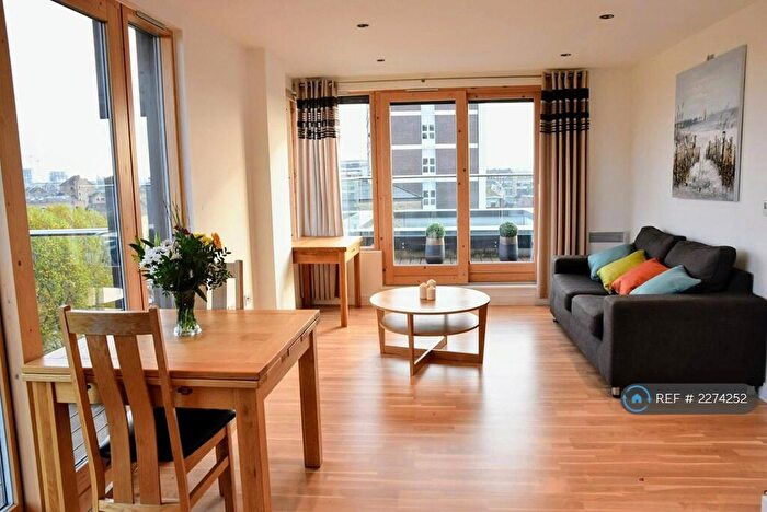 1 Bedroom Flat To Rent In Cobblestone Square, London, E1W