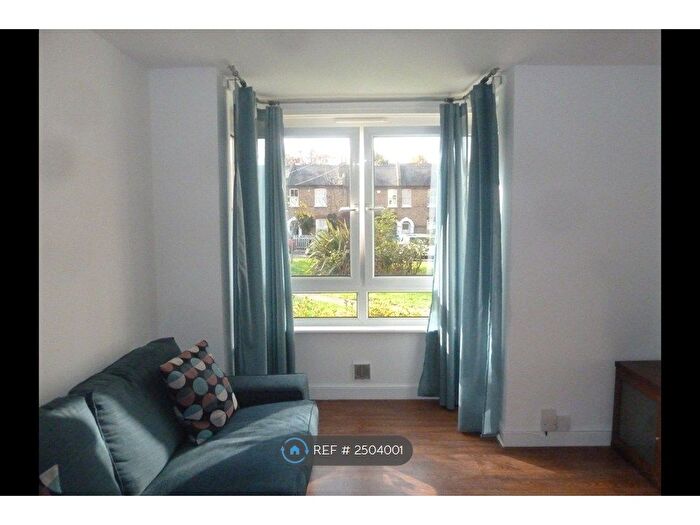 1 Bedroom Flat To Rent In Hassendean Road, London, SE3