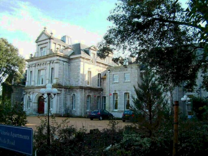 2 Bedroom Flat To Rent In Poole Road, Westbourne, Bournemouth, BH4