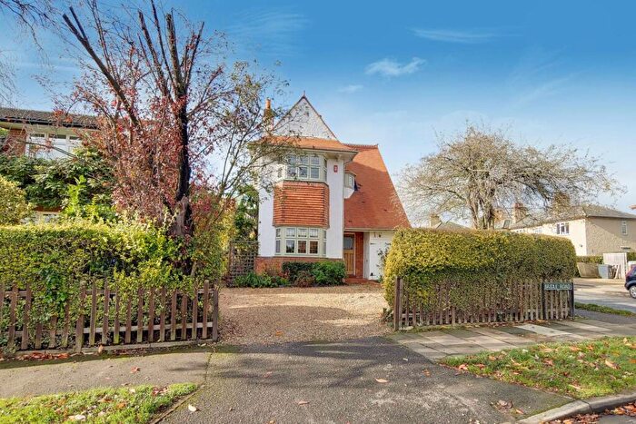 3 Bedroom Detached House For Sale In Bridle Road, Maidenhead, SL6