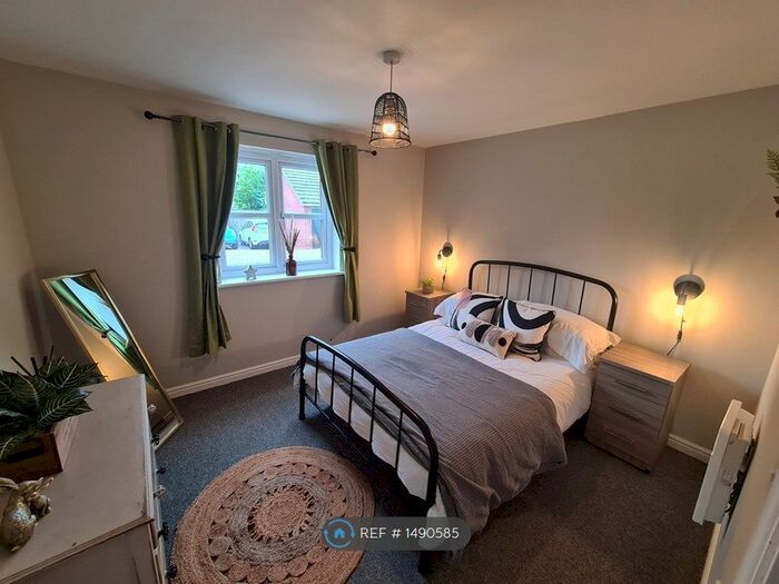 1 Bedroom Flat To Rent In Persimmon Gardens, Cheltenham, GL51