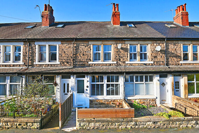 2 Bedroom Terraced House For Sale In Hookstone Avenue, Harrogate, HG2