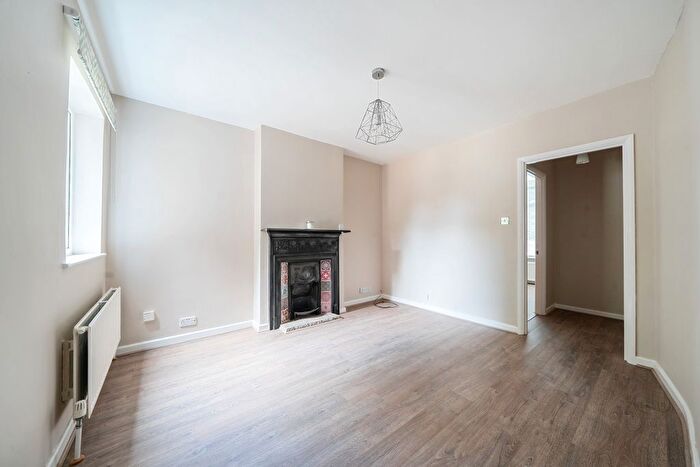1 Bedroom Flat To Rent In Sandringham Road, Watford, WD24