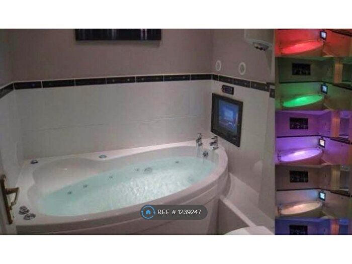 2 Bedroom Flat To Rent In Scott Place, Bellshill, ML4