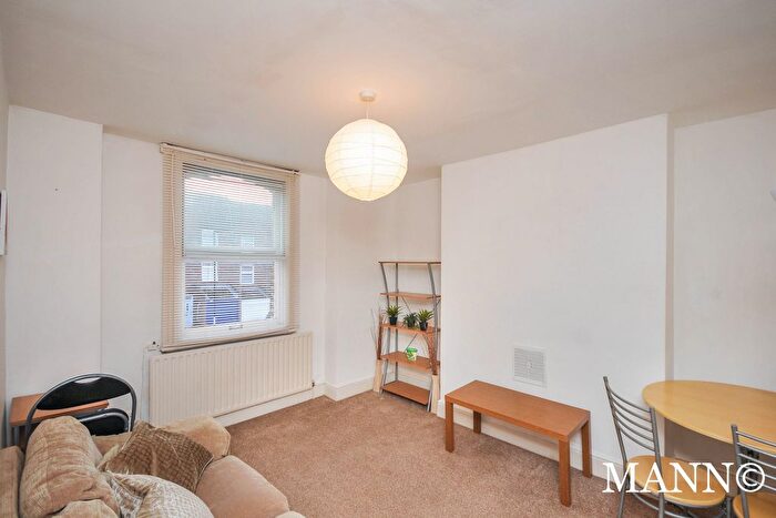 1 Bedroom Flat To Rent In - Wisteria Road, London, SE13