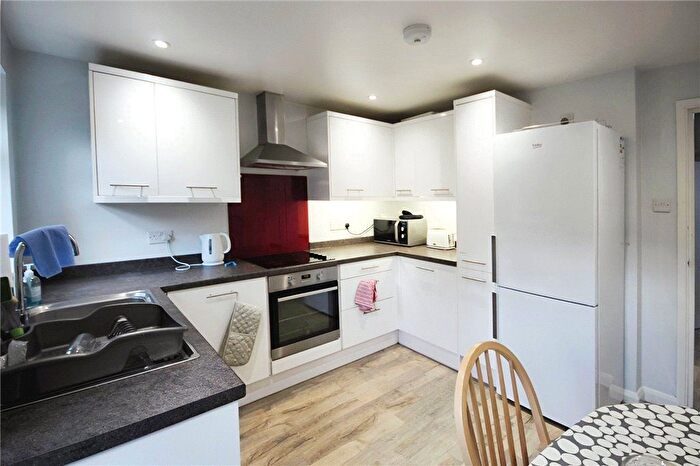 4 Bedroom End Of Terrace House To Rent In Guildford Park Road, Guildford, Surrey, GU2