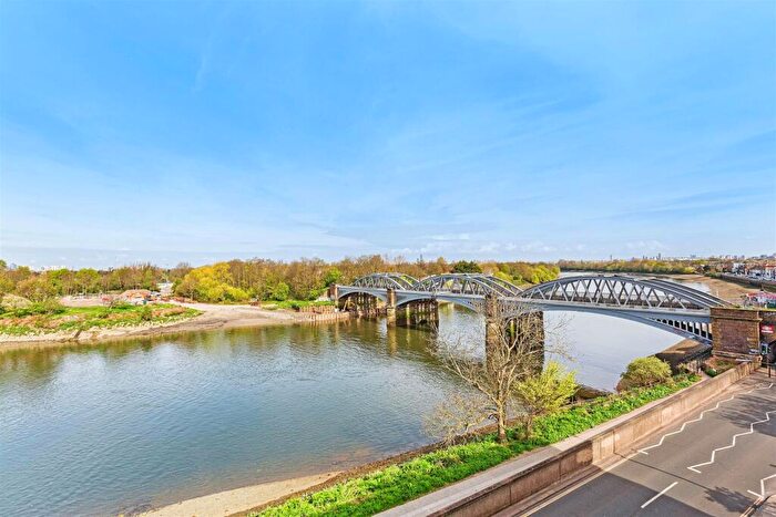 3 Bedroom Penthouse For Sale In The Terrace, Barnes, London, SW13