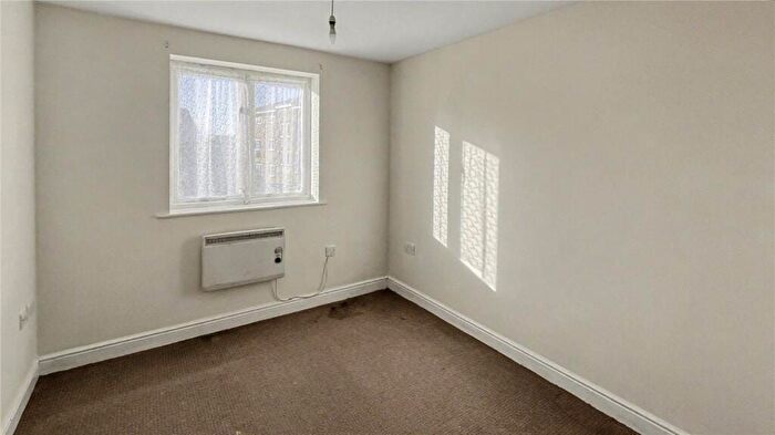 2 Bedroom Flat To Rent In Rush Grove Street, Woolwich, SE18