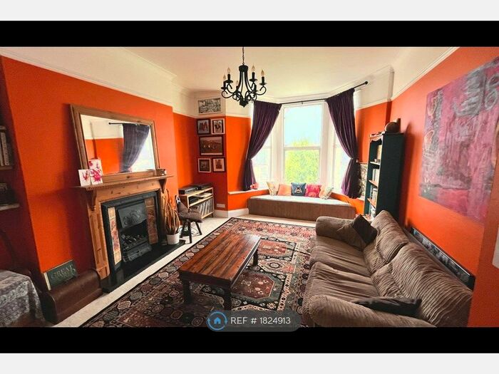 2 Bedroom Flat To Rent In Mutley, Plymouth, PL4