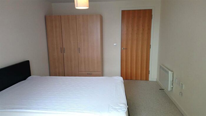 1 Bedroom House To Rent In Beckhampton Street, Swindon, SN1