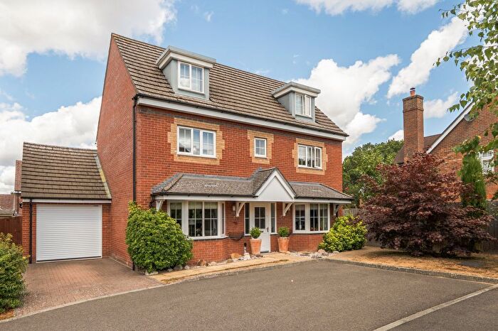 5 Bedroom Detached House For Sale In Martindales, Southwater, RH13