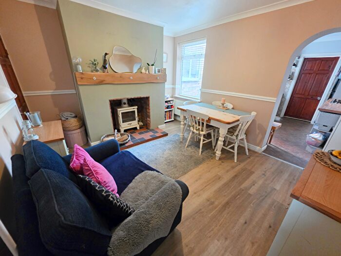 3 Bedroom Terraced House For Sale In Station Road, Walkeringham, DN10