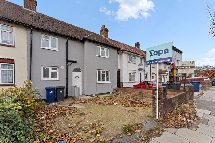 3 Bedroom Terraced House For Sale In Allendale Avenue, Southall, UB1