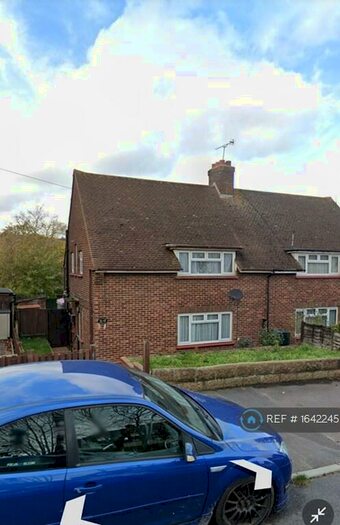 3 Bedroom Semi-Detached House To Rent In St George&#;S Crescent, Gravesend, DA12