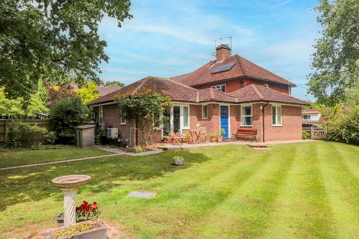 3 Bedroom Semi-Detached House For Sale In Sheepstreet Lane, Etchingham, TN19