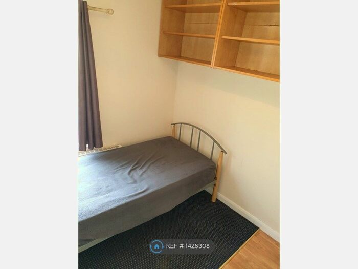 Studio To Rent In Dallow Road, Luton, LU1