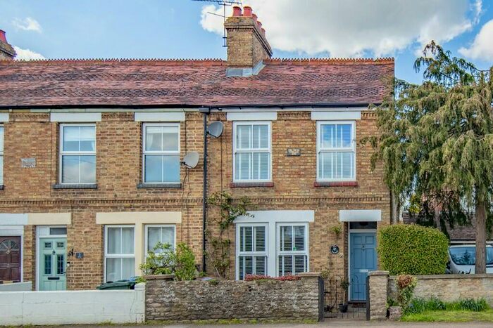 3 Bedroom End Of Terrace House To Rent In Buckingham Road, Bicester, Oxfordshire, OX26