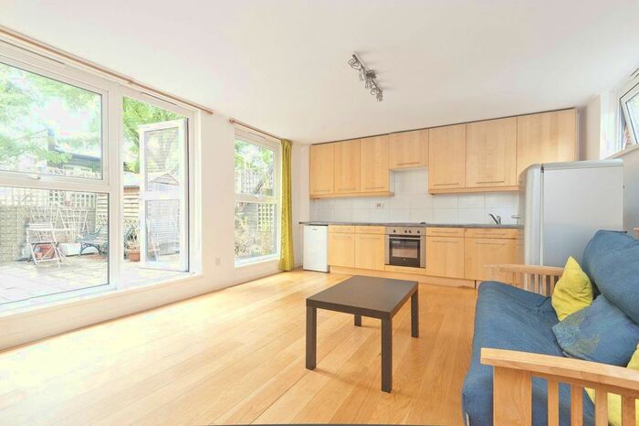 2 Bedroom Flat To Rent In Forge Place, Chalk Farm, London, NW1