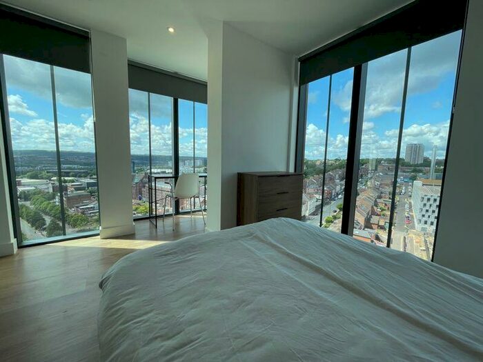 2 Bedroom Apartment To Rent In Hadrians Tower, Rutherford Street, Newcastle Upon Tyne, NE4