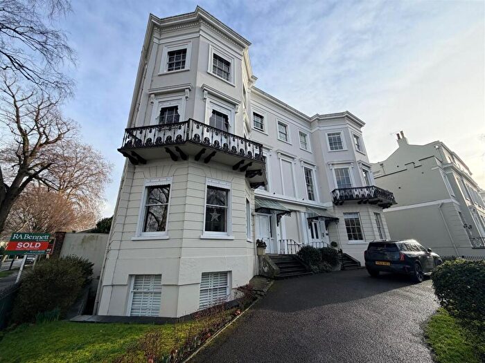 1 Bedroom Flat To Rent In Pittville Lawn, Cheltenham, ., GL52