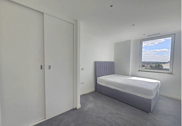 2 Bedroom Flat To Rent In Flat, Dara House, London, NW9