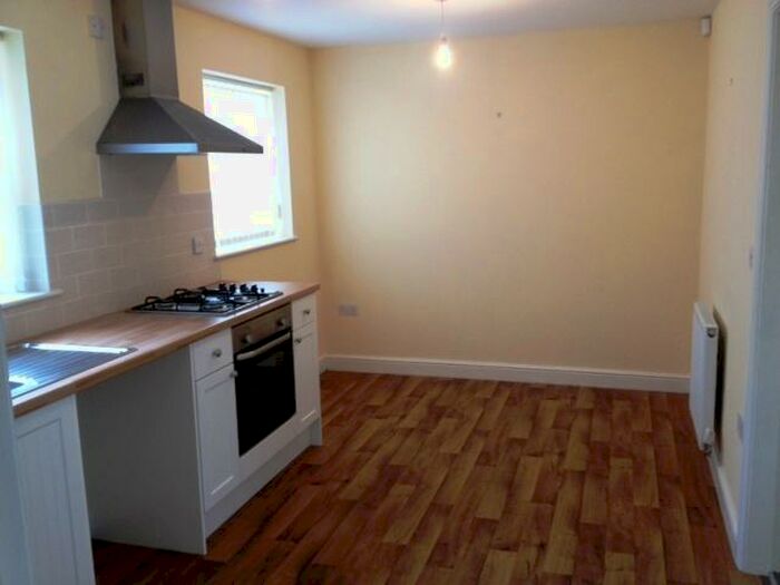 2 Bedroom Flat To Rent In Rainbow Close, Thorne, DN8