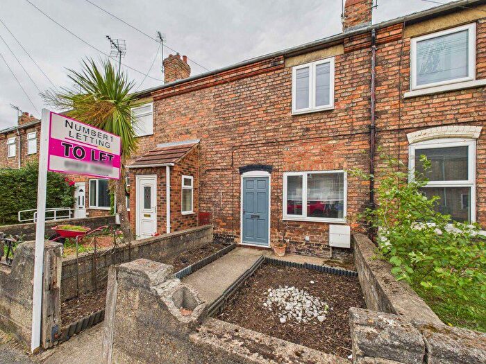 2 Bedroom Terraced House To Rent In Paper Mill Road, Rawcliffe Bridge, DN14