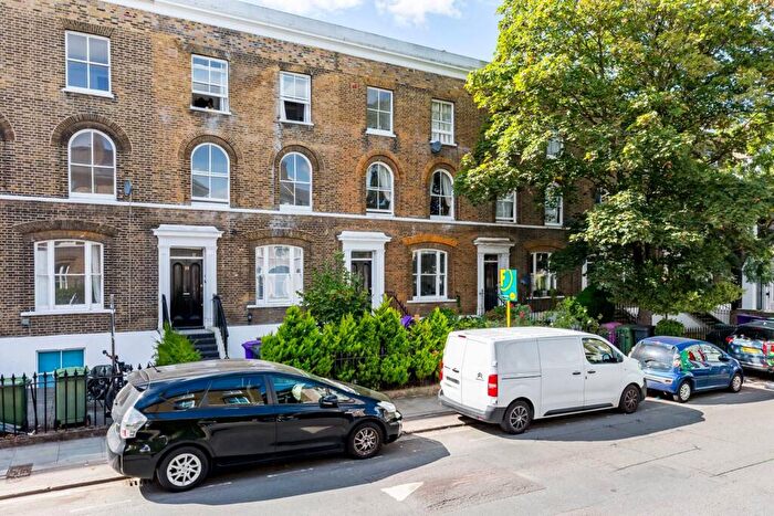 2 Bedroom Flat For Sale In Campbell Road, Bow, London, E3