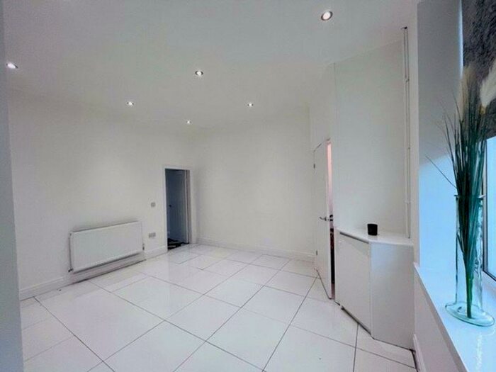 2 Bedroom Terraced House To Rent In Mayor Street, Bury, BL8