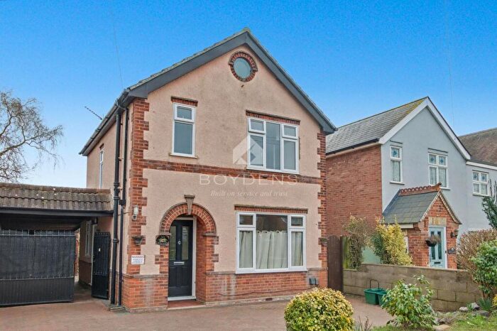 3 Bedroom Detached House To Rent In Mersea Road Colchester, CO2