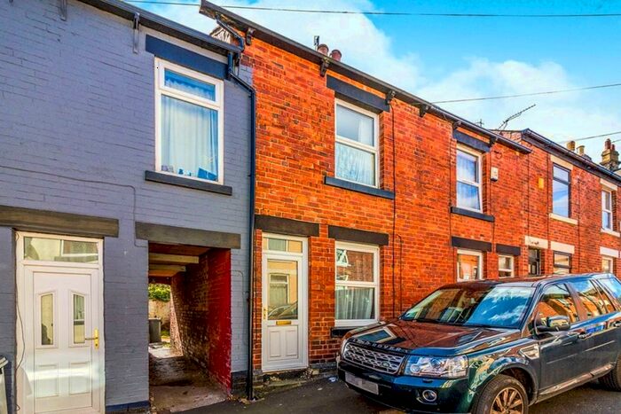 2 Bedroom Terraced House To Rent In Toyne Street, Sheffield, South Yorkshire, S10