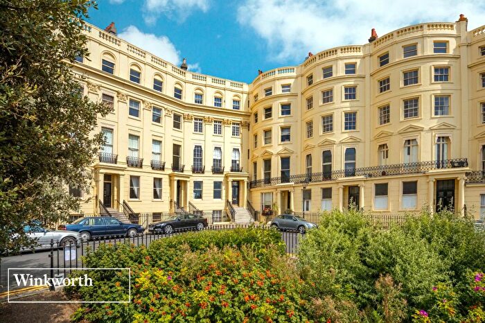 2 Bedroom Apartment For Sale In Brunswick Square, Hove, BN3