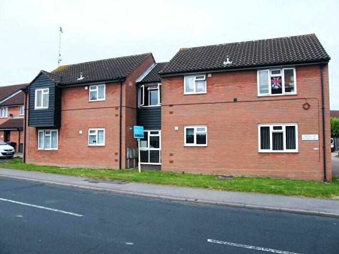 2 Bedroom Apartment To Rent In Hatfield Road, Rayleigh, Essex, SS6