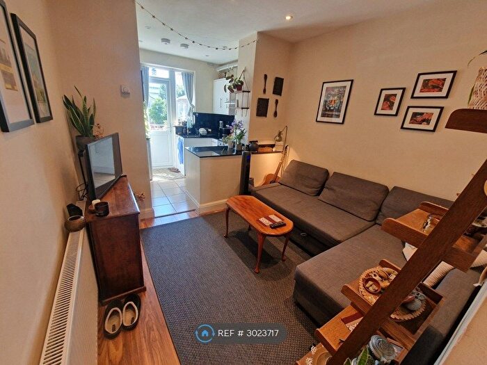 1 Bedroom Flat To Rent In Finsbury Park, London, N4