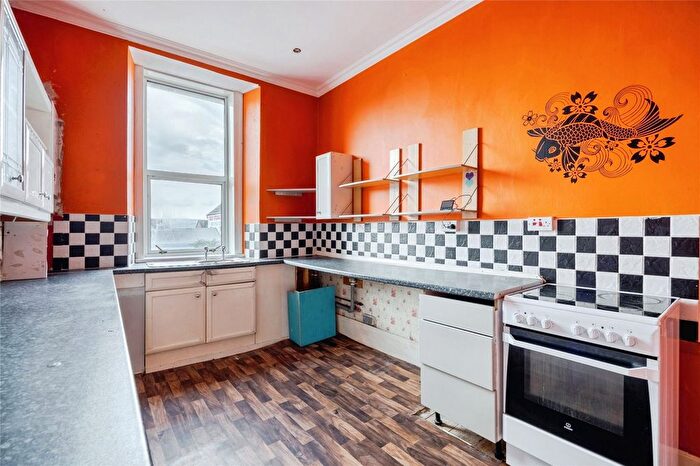 2 Bedroom Flat For Sale In East Princes Street, Helensburgh, Argyll And Bute, G84